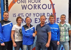 vlnr: Coach Dennis de Vette, Life-eigenaar Arnaud Hekkema, hoofdtrainer Arwin Verburgh, eigenaar Aad Uleman, hoofd medische staf Henny Brinkman, de fysiotherapeut van Life.