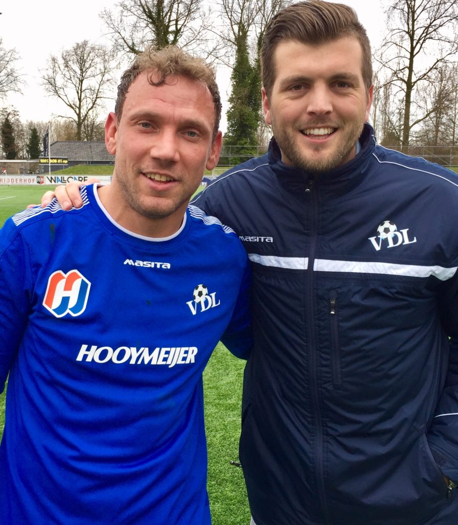 Nick Buuron (l.), door zijn spel en door de manier waarop hij voorop gaat in de strijd, dik verdiende Hooymeijer Man of the Match