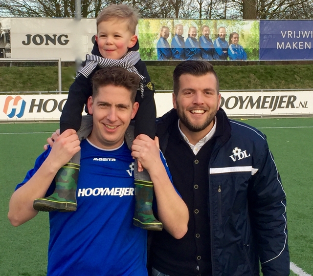 Mats Selhorst trots op zijn vader, die man of the match is bij VDL - Strijen  4 - 2