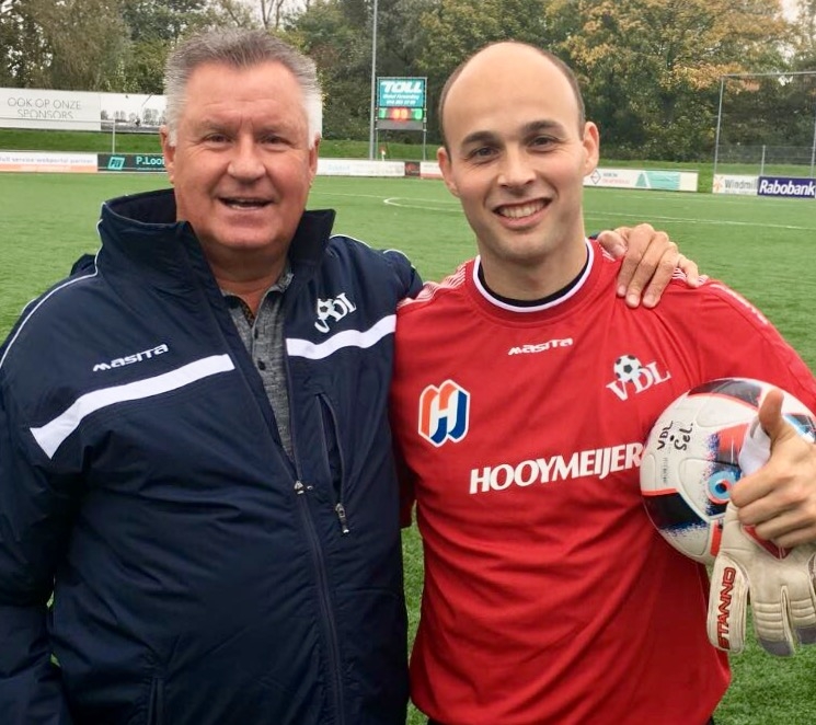 Trainer francis Janse vertrekt na dit seizoen bij VDL