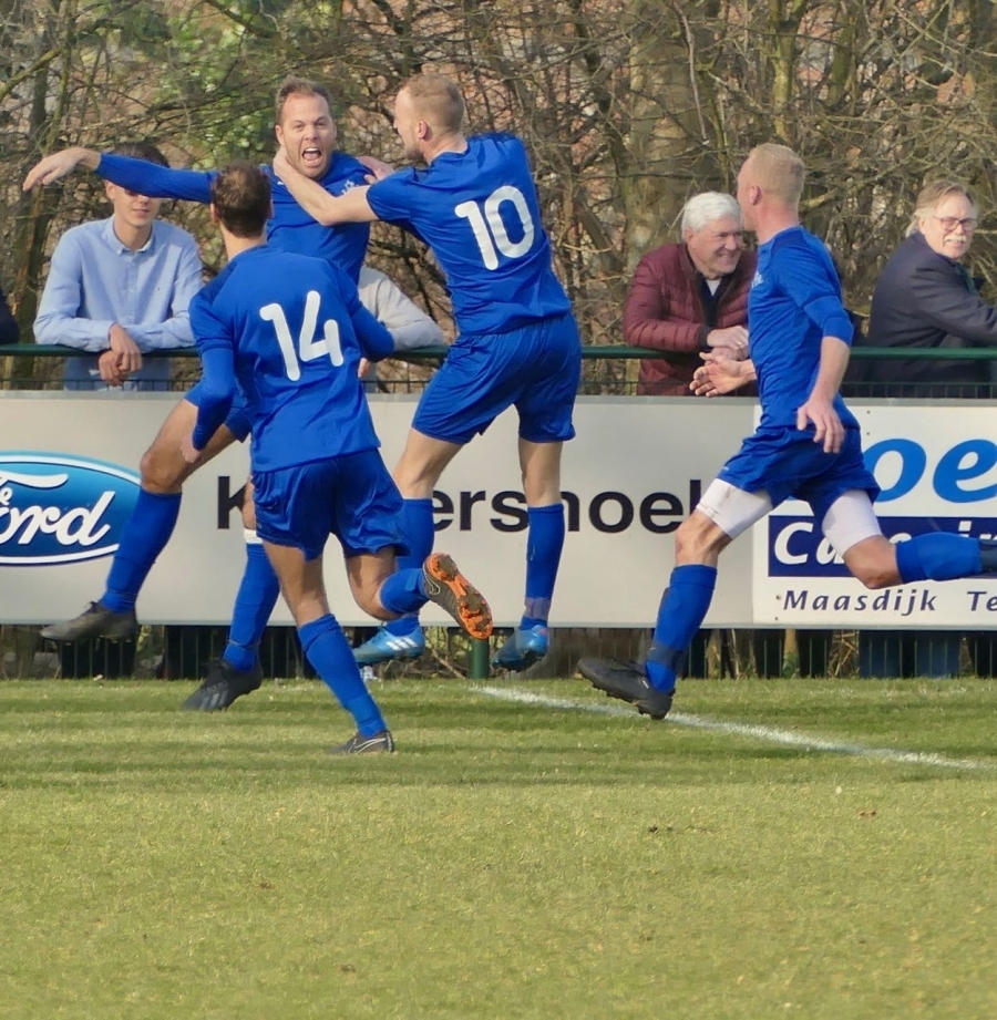 WEDSTRIJDVERSLAGEN FINALE KNVB BEKER MO13-1 en MO15-1